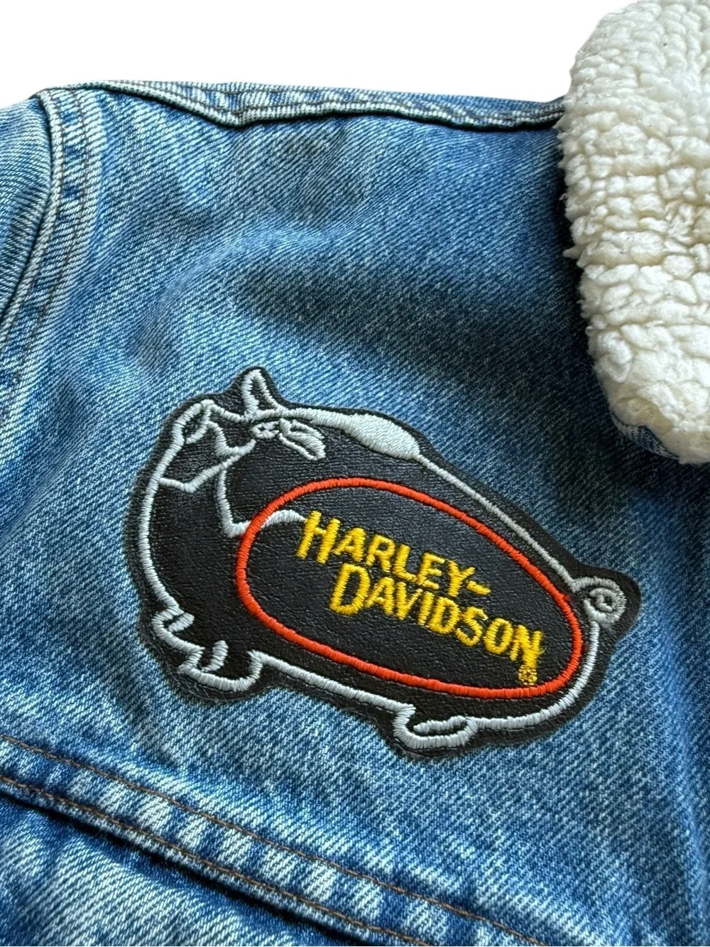 VTG Levi’s x Harley Davidson Patches Trucker Sherpa Distressed Denim Biker Y2K